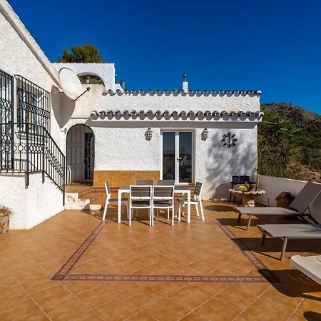 Isabel Private Pool Casasol